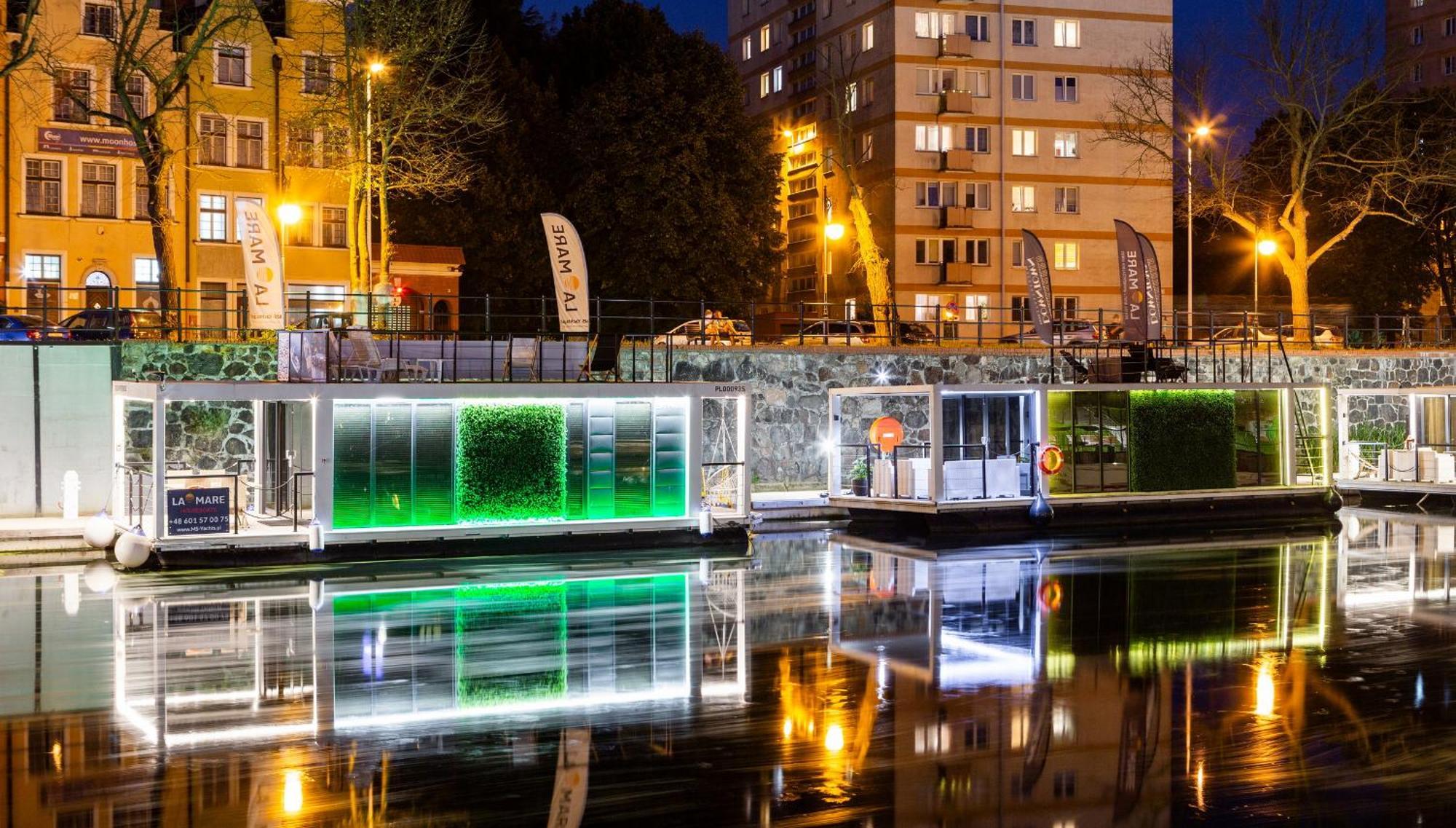 Domy Na Wodzie - La Mare Motlava Houseboats With Sauna By Downtown Apartments Gdansk Exterior photo
