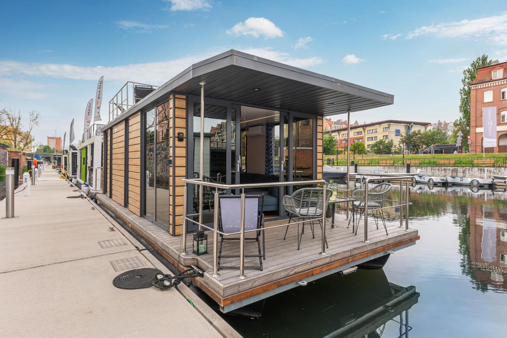 Domy Na Wodzie - La Mare Motlava Houseboats With Sauna By Downtown Apartments Gdansk Room photo
