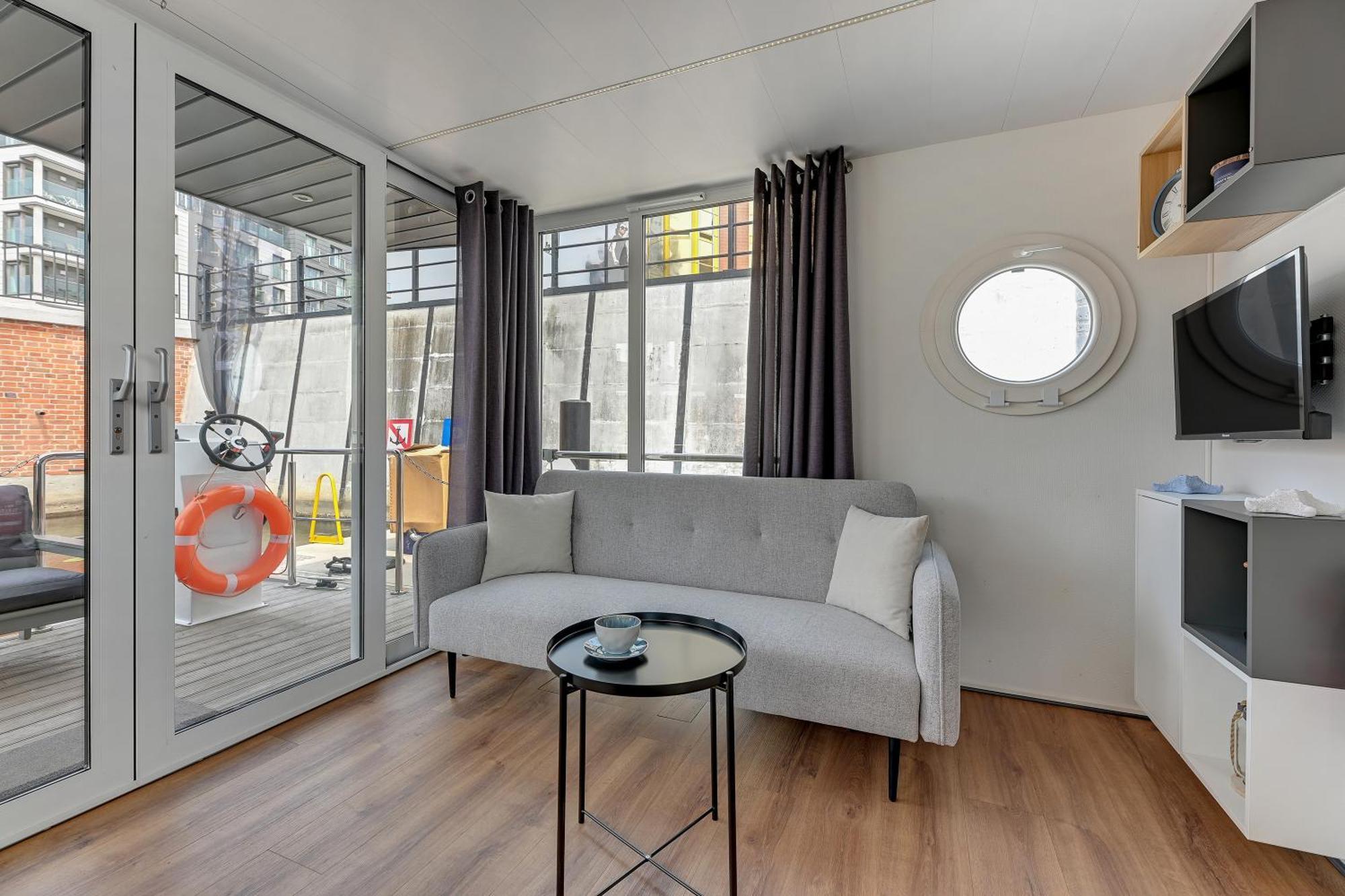 Domy Na Wodzie - La Mare Motlava Houseboats With Sauna By Downtown Apartments Gdansk Room photo